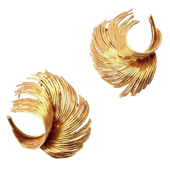 Authentic! Vintage Tiffany & Co 18k Yellow Gold Leaf Earrings - Picture 1 of 16